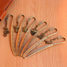 Load image into Gallery viewer, Retro Cute Animal Metal bookmark